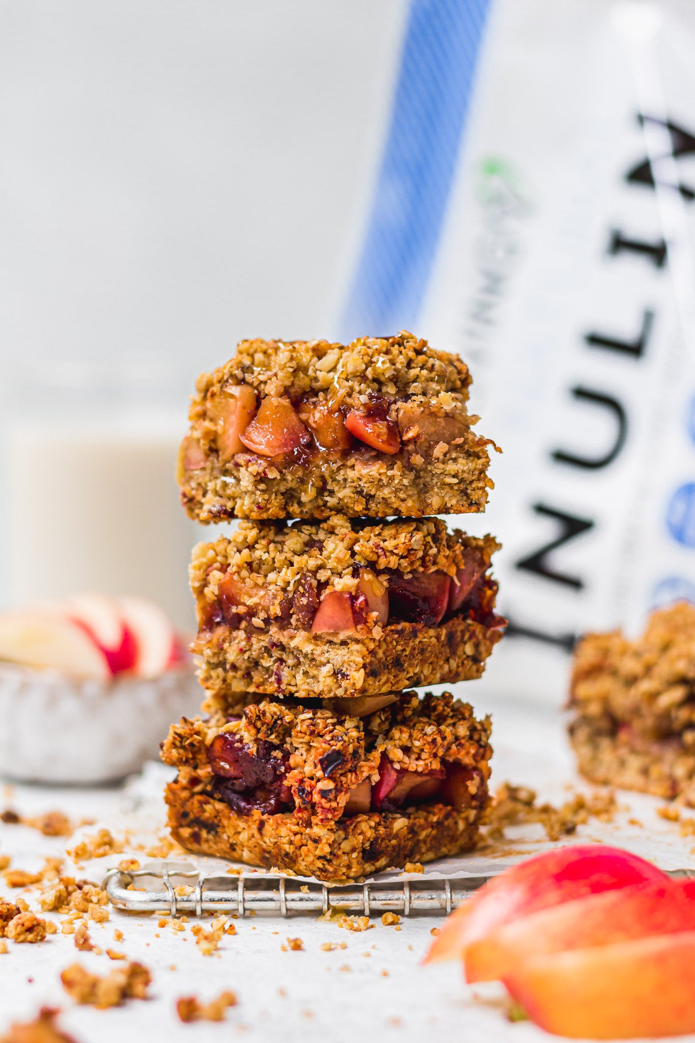 Apple Pie Crumble Bars