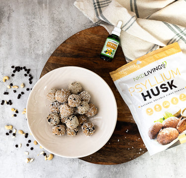 Cashew & Chocolate Energy Balls