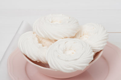 Sugar-free Meringues, practically 0 net carbs!